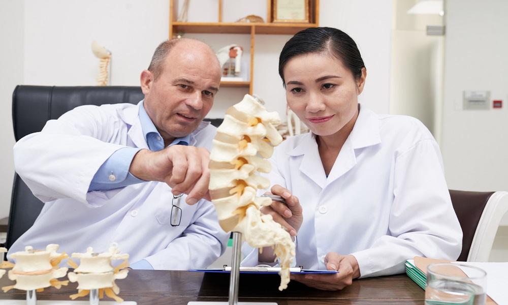 Best Spine Surgeon in Noida