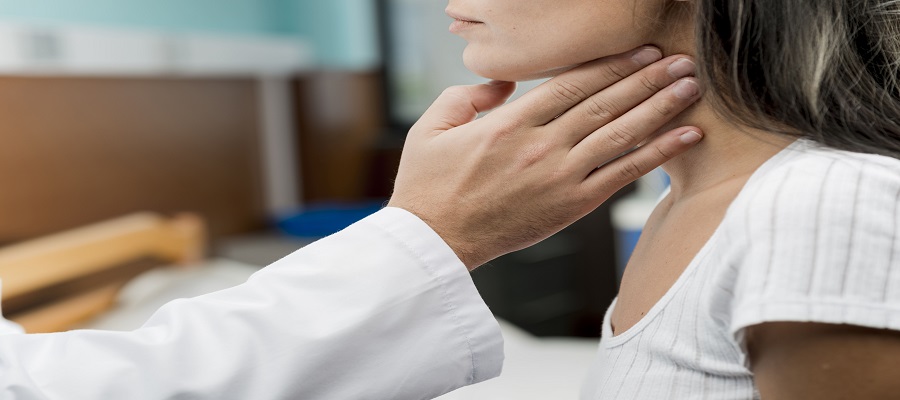 What Are the Symptoms of a Sore Throat?